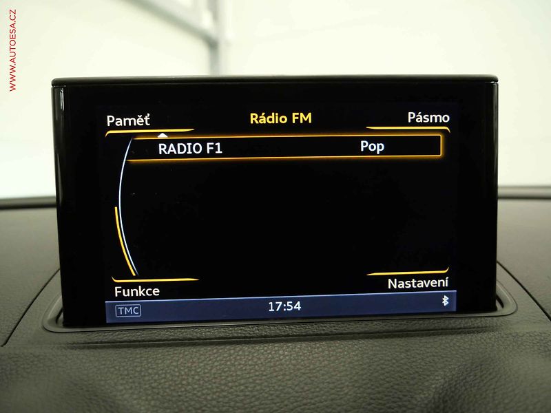 Audi A3 (2014) 2.0TDi, LED, navi, park.asist - fotka 18 z 23