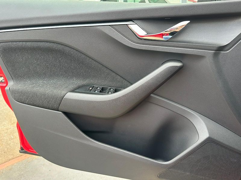 Škoda Kamiq (2020) 1.5TSi, 110KW,VYHŘ.SED.KEYLESS - fotka 18 z 21