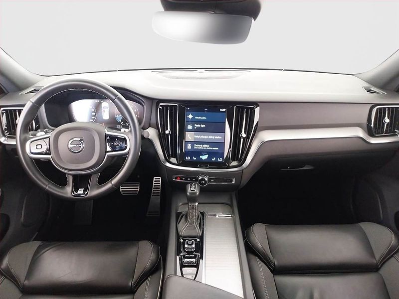 Volvo S60 (2019) R-Design T5 - fotka 8 z 24