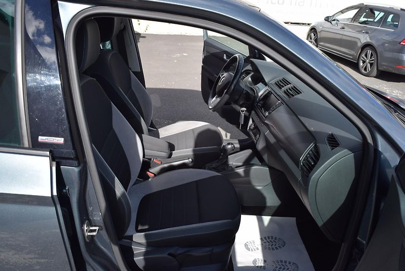 Škoda Fabia (2017) 1.2TSI 81kw DSG JOY NAVI APP - fotka 31 z 41