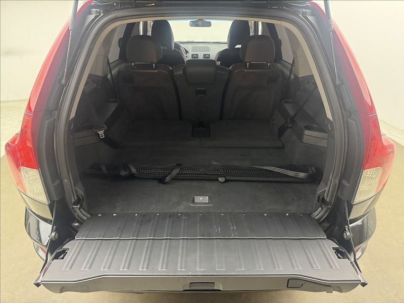 Volvo XC90 3,2 4X4 7-MÍST KŮŽE SENZORY ČR - fotka 38 z 38