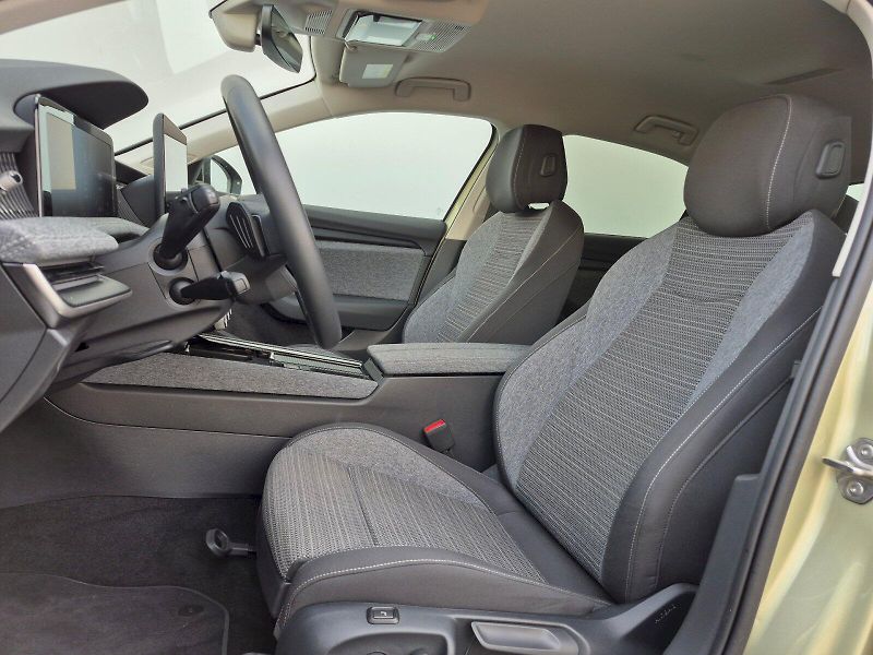Škoda Superb (2025) Selection 2.0 TDI 110kW DSG - fotka 13 z 31
