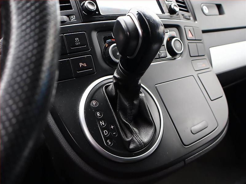 Volkswagen Multivan (2011) Comfortline 2.0 TDI - fotka 10 z 17