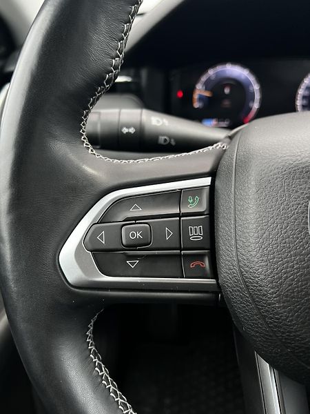 Jeep Compass 1.3T Limited Virtual Kůže TZ  - fotka 9 z 25