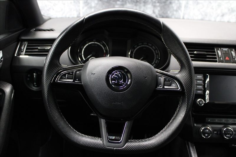 Škoda Octavia 2,0 TSI 162KW MAN VRS MODE - fotka 20 z 36