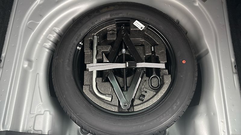Škoda Superb 2.0 TDI DSG 4x4 Style Combi - fotka 20 z 32