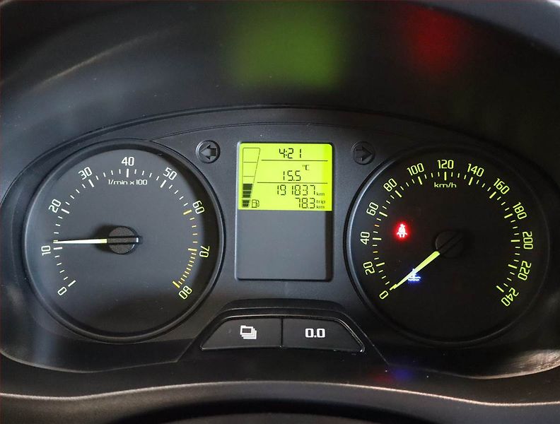 Škoda Fabia (2012) 1.4 16V - fotka 11 z 15