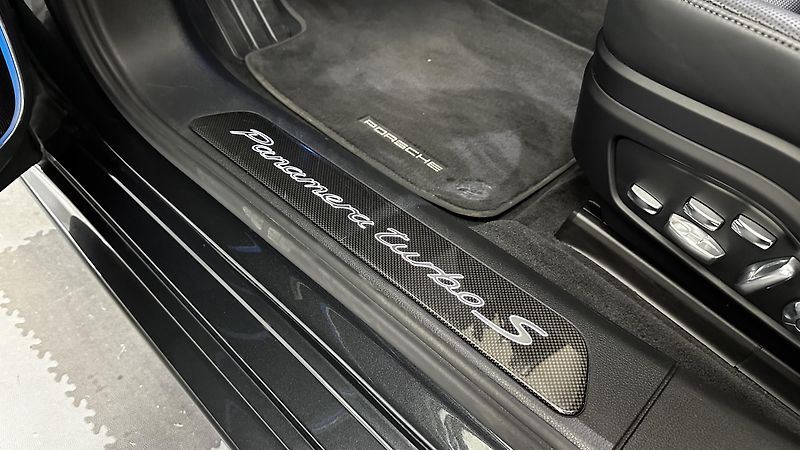 Porsche Panamera TURBO S / ZÁRUKA / TOP STAV - fotka 33 z 50