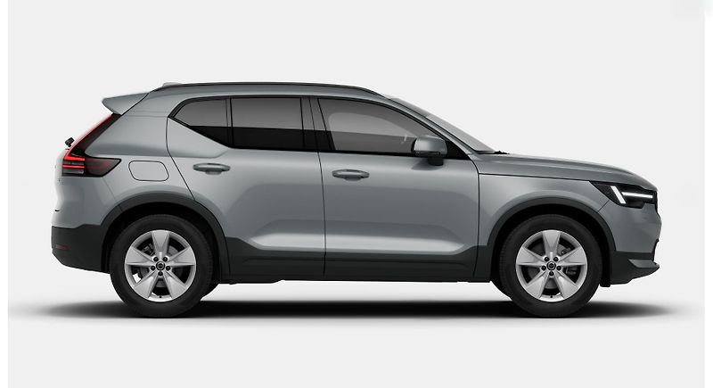 Volvo XC40 (2026) B3 ULTRA DARK AUT - fotka 6 z 14