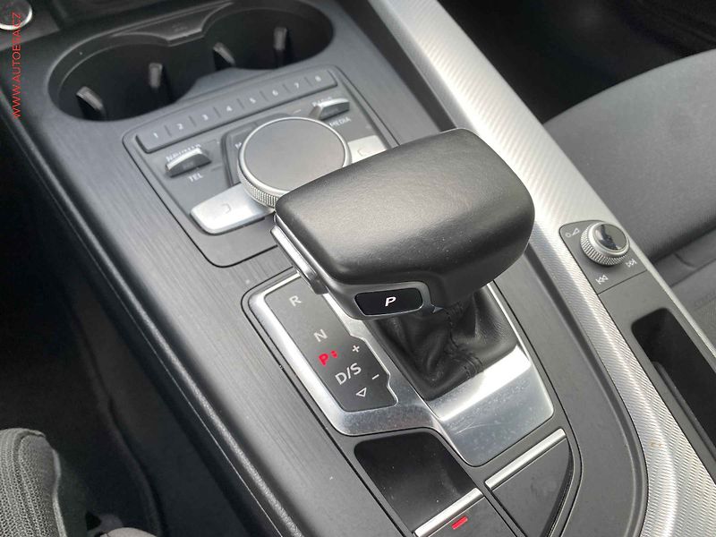 Audi A4 (2019) 2.0 TDi, S-line, AT, LED - fotka 16 z 19