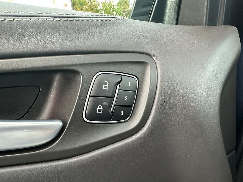 Ford Kuga (2019) 2,0TDCI 4x4 Automat  Vignale - fotka 19 z 31