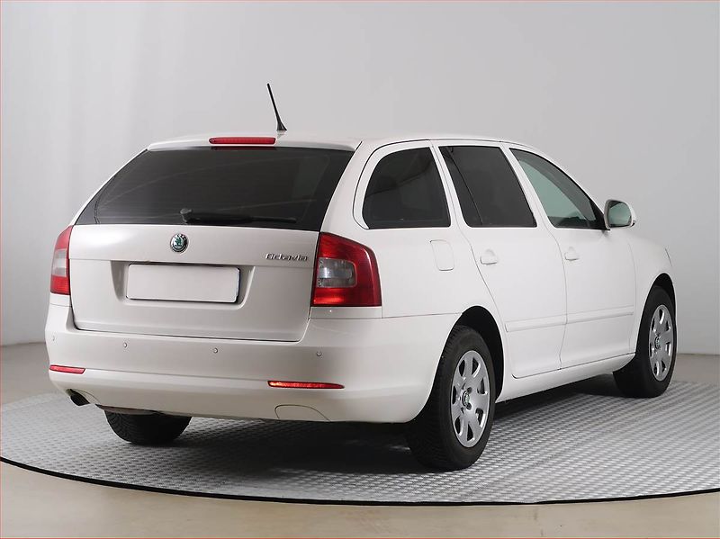 Škoda Octavia (2012) 1.2 TSI, Tempomat - fotka 5 z 15
