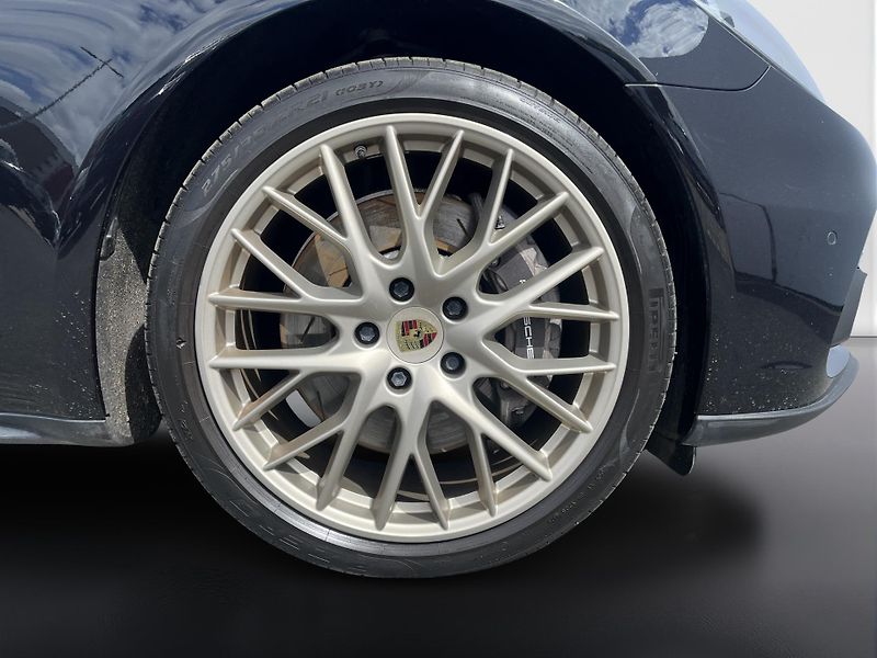Porsche Panamera (2020) 4 - fotka 14 z 30