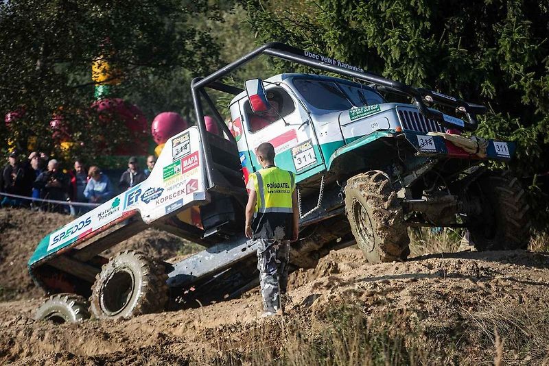 Trucktrial v Pístově u Jihlavy.