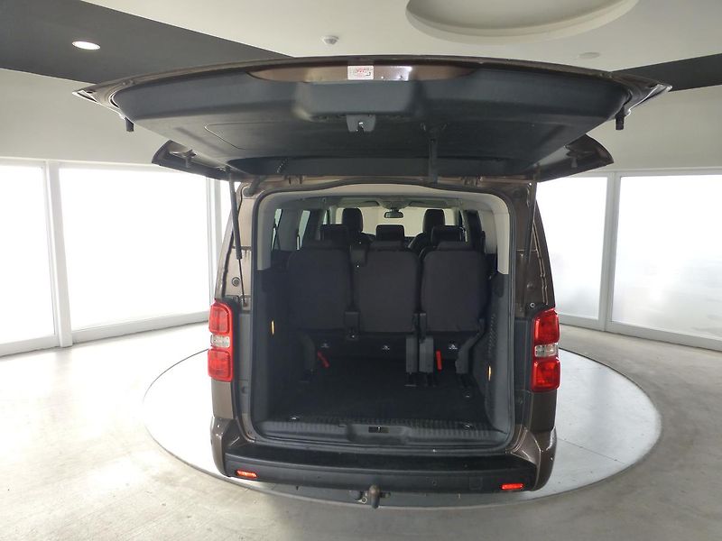 Toyota ProAce Verso (2021) 2,0 D-130KW*KAMER*8M*NEW.ČR-1M - fotka 26 z 28