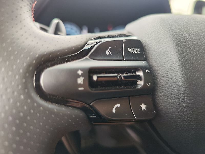 Hyundai i30 1.5 T-GDI/103kW N-Line DCT - fotka 29 z 36