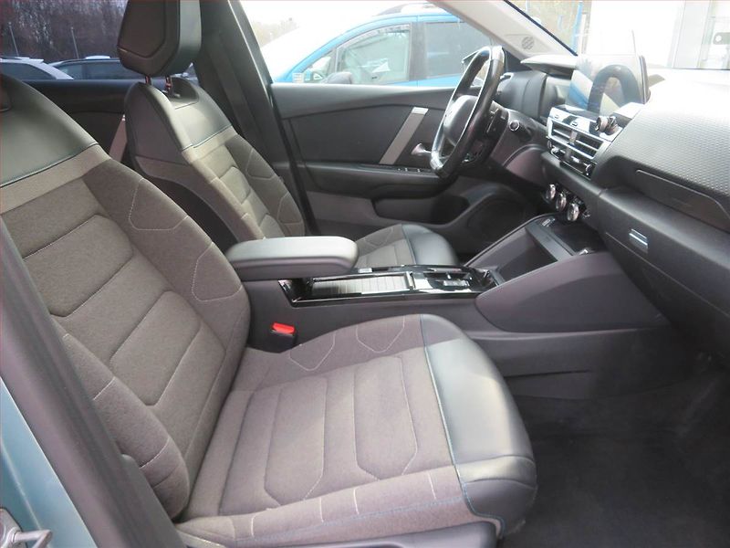 Citroën C4 (2021) 1.2 PureTech, Automat - fotka 9 z 16