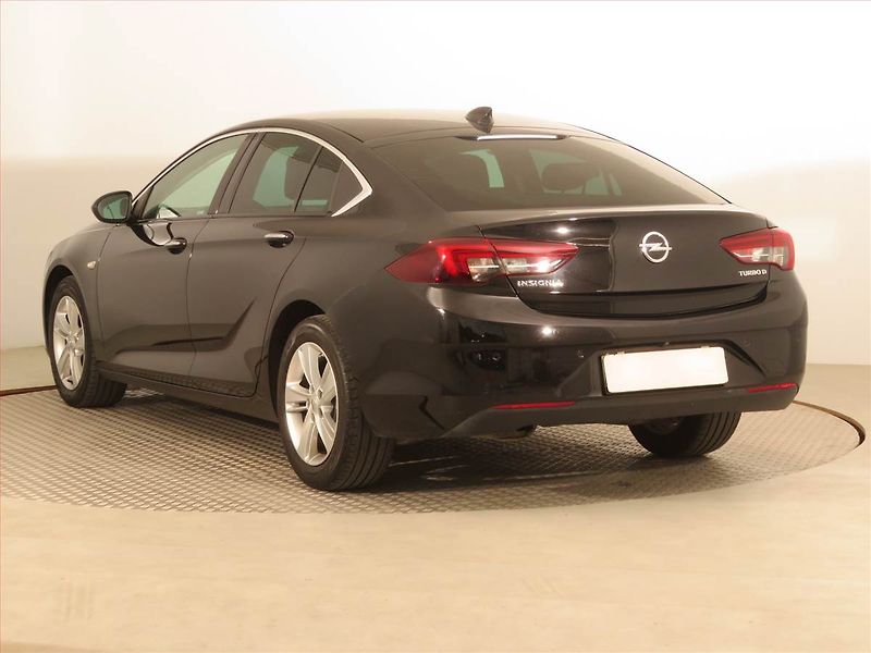 Opel Insignia (2017) 1.6 CDTI, Automat, Serv.kniha - fotka 4 z 17