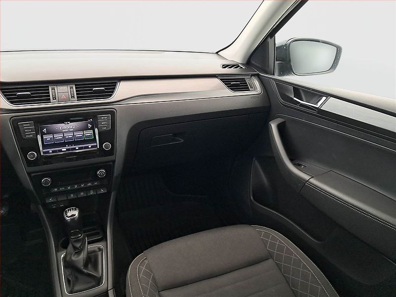 Škoda Rapid (2018) Spaceback 1.6 TDI, Tempomat - fotka 8 z 19