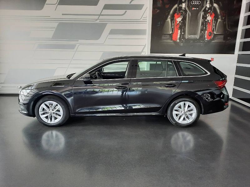 Škoda Octavia (2023) Combi 2.0 TDI (110kW/150k) DSG - fotka 3 z 28