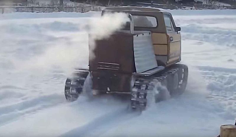 Tento stroj evidentně začínal jako Lada.