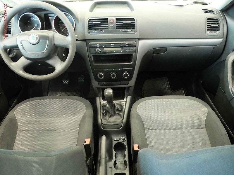 Škoda Yeti (2012) 1.2TSi, ČR, AC, tažné - fotka 8 z 19