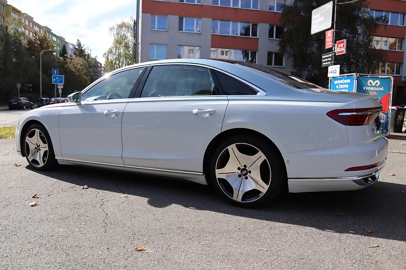 Audi A8 - fotka 18 z 68