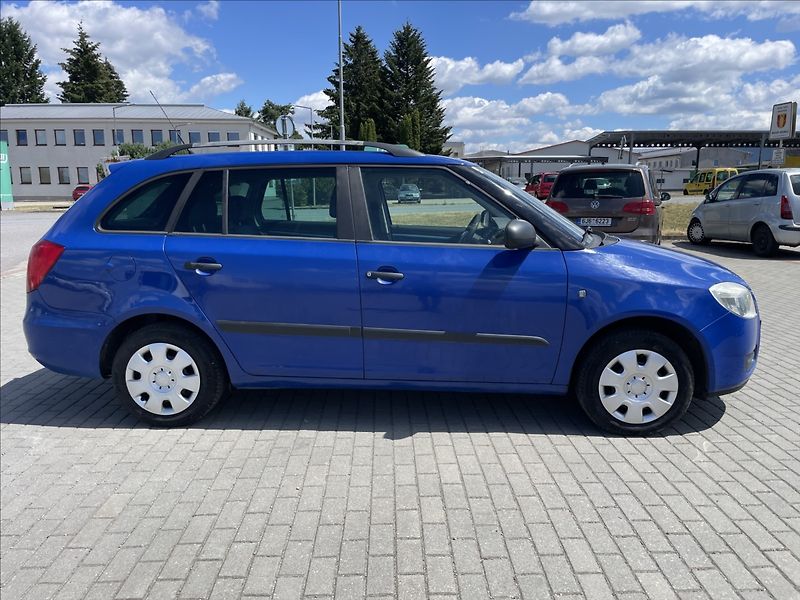 Škoda Fabia 1,4 i 63kw Ambiente ESP Tažné - fotka 5 z 30