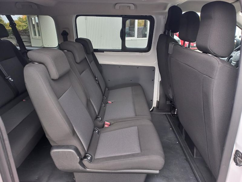 Toyota ProAce (2023) 2.0D-4D 106kW L2 9-míst ČR DPH - fotka 13 z 18