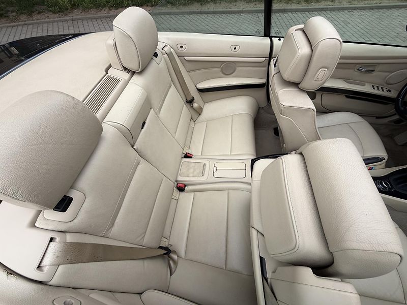 BMW Řada 3 320i cabrio e93 manuál - fotka 26 z 26