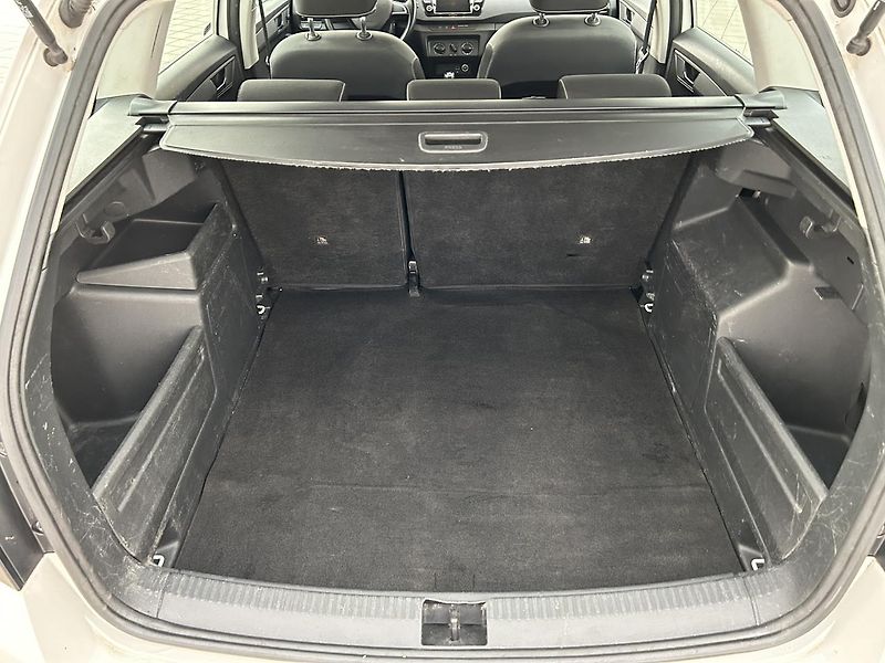 Škoda Fabia 1.0 TSI Ambition - fotka 26 z 27