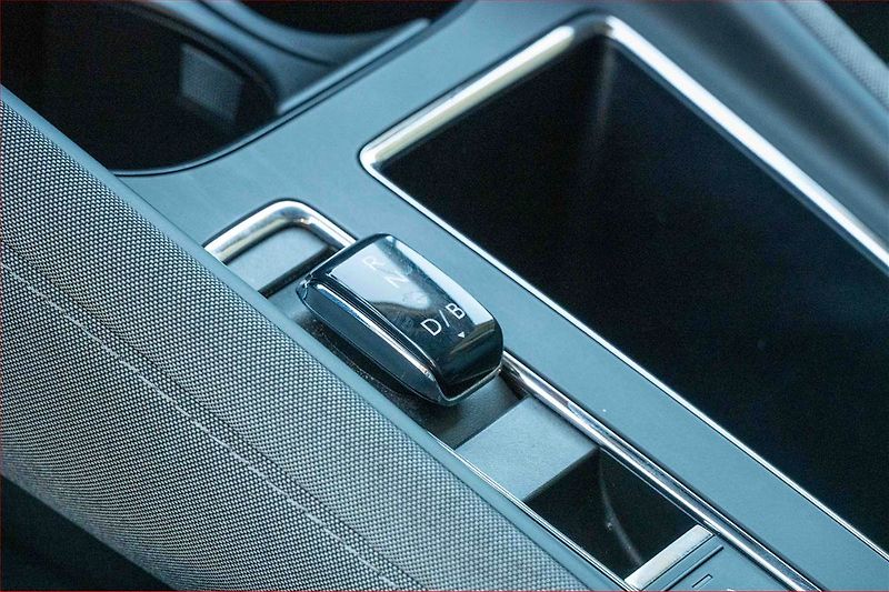 Škoda Enyaq (2023) iV 60 (62 kWh), SoH 92% - fotka 13 z 21