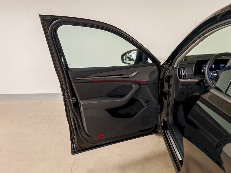 Škoda Kodiaq (2025) iV 1.5 TSI 150 kW DSG Exclusiv - fotka 23 z 35