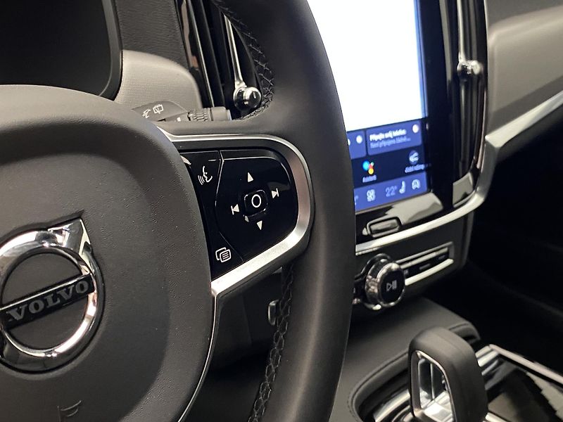 Volvo V90 T6 AWD PLUG-IN DARK PLUS AUT - fotka 21 z 59
