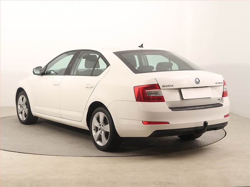 Škoda Octavia (2013) Elegance 1.6 TDI, Navi - fotka 4 z 15