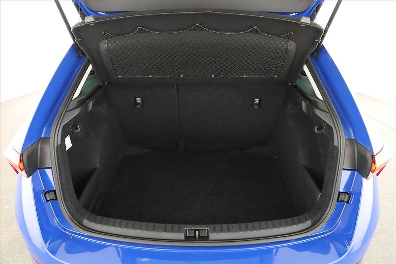 Škoda Scala (2023) Style 1.0 TSI, Automat, ČR - fotka 11 z 15