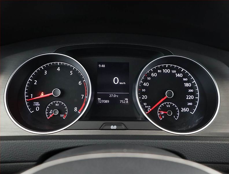 Volkswagen Golf (2013) 1.2 TSI, Tempomat - fotka 8 z 18