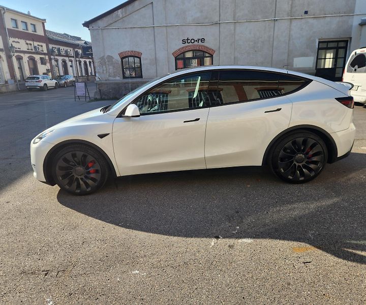 Tesla Model Y (2022)  534KW*78,8KWh*PERFORMANCE* - fotka 7 z 44