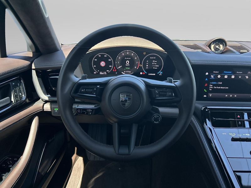 Porsche Panamera (2025) Turbo S E-Hybrid - fotka 17 z 29