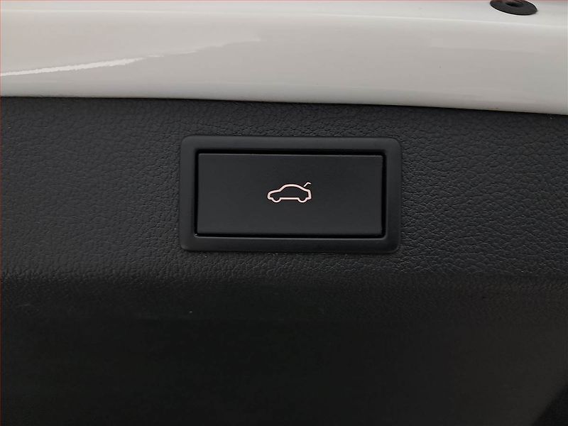 Škoda Superb (2023) Laurin&Klement 2.0 TDI - fotka 21 z 21