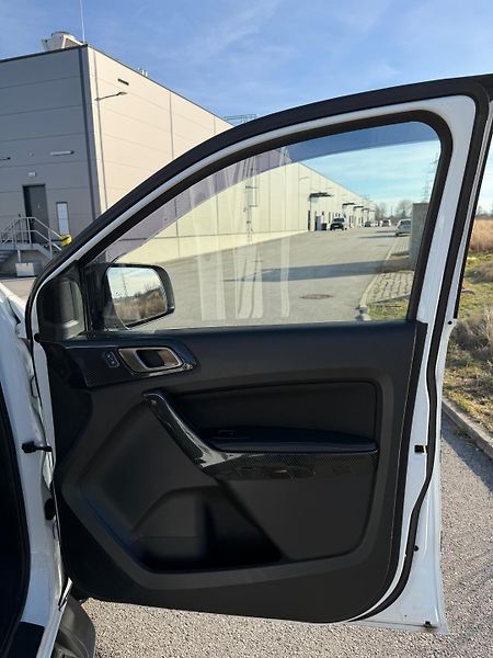 Ford Ranger 2.0 /125kW - fotka 10 z 22