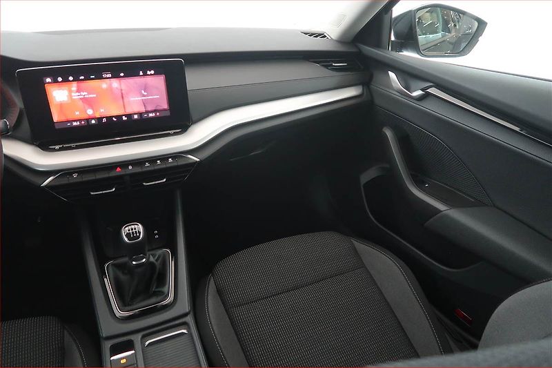 Škoda Octavia (2024) Selection 1.5 TSI - fotka 8 z 15