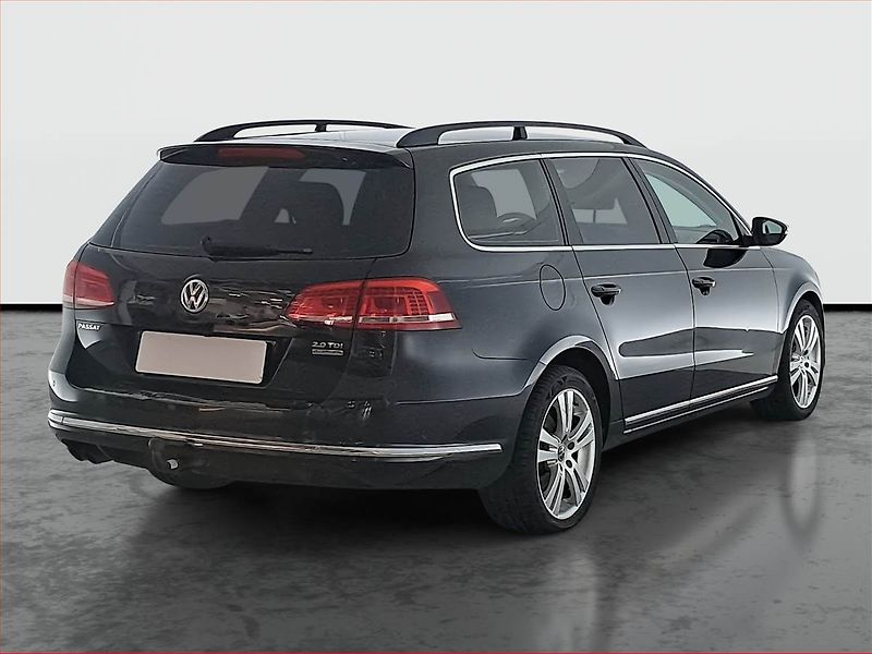 Volkswagen Passat (2011) 2.0 TDI, Navi, Xenony - fotka 5 z 16