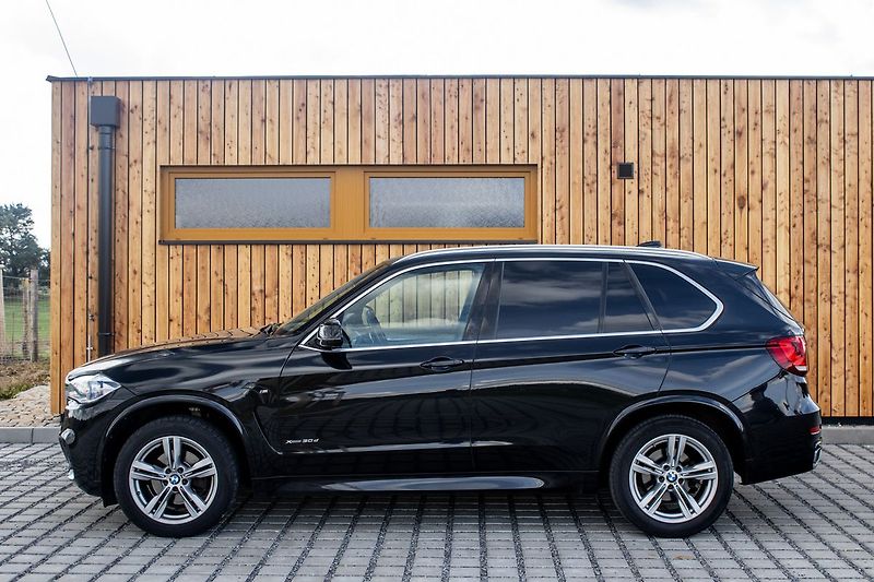 BMW X5 - fotka 8 z 51