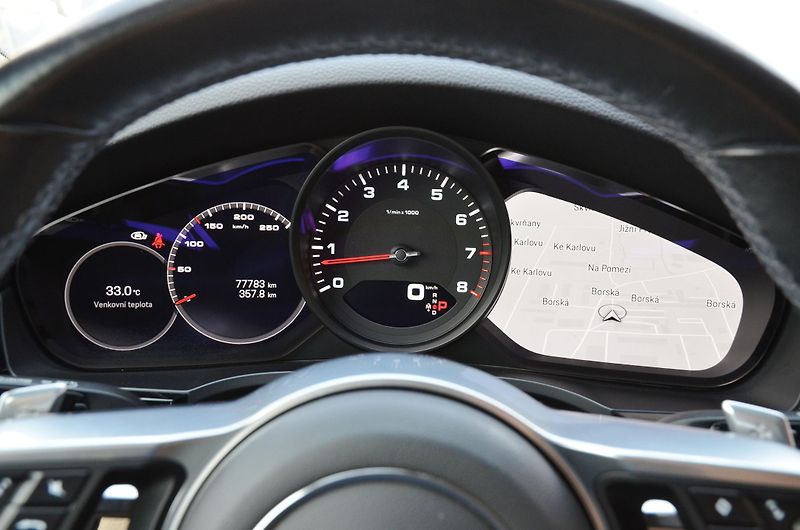 Porsche Cayenne (2022) // REZERVOVÁNO // - fotka 28 z 45