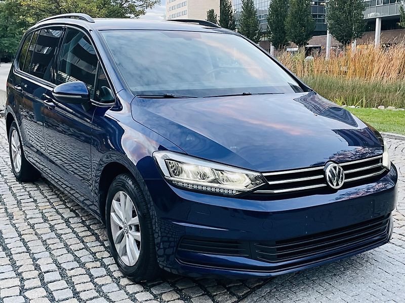 Volkswagen Touran 1.6TDI AUT SERVISKA 7MÍST LED  - fotka 8 z 42
