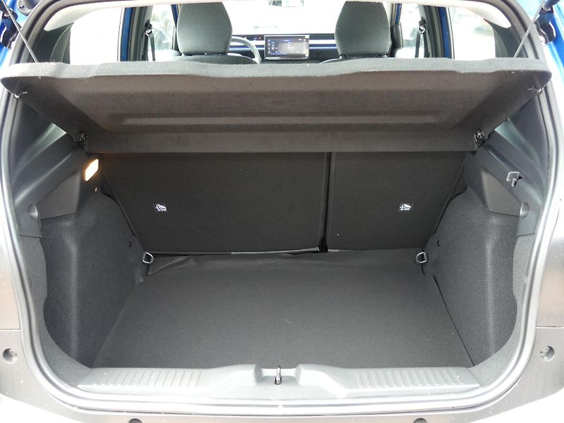 Citroën C3 (2026) PLUS Turbo 100k Manual - fotka 11 z 20