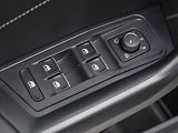 Volkswagen T-Roc 2,0 TSI 140kW R-Line 4M DPH - náhled 16