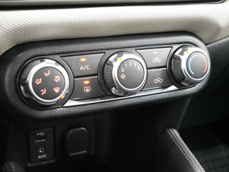 Nissan Micra - fotka 19 z 23
