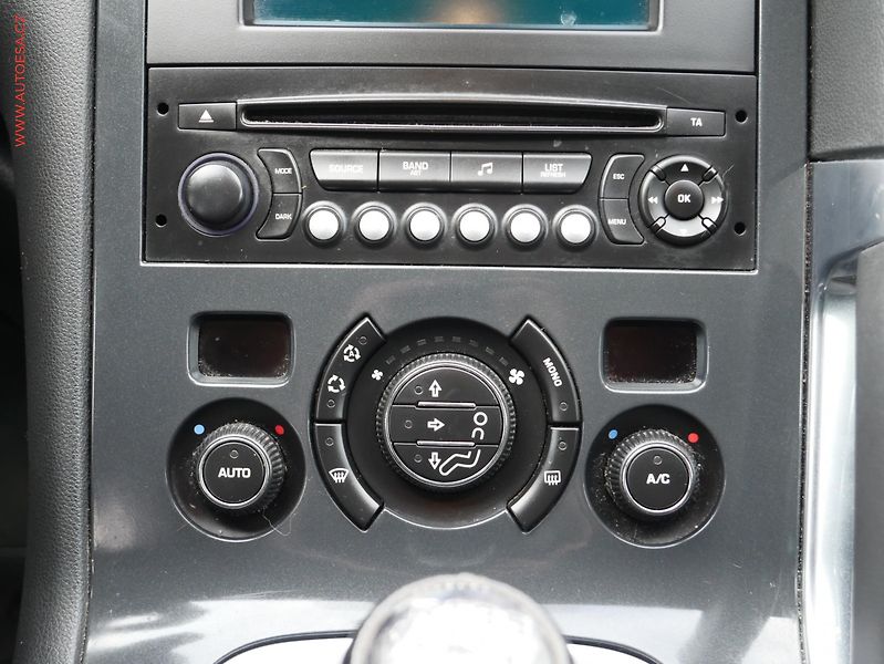 Peugeot 3008 (2012) 1.6 HDi, AC, temp - fotka 13 z 17